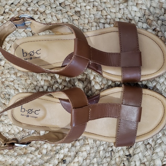 B.O.C. platform sandals - Picture 4 of 4